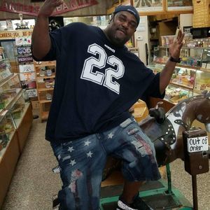 Meet your Posher, Derrick